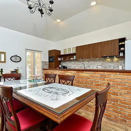 Olgica 2269 Сasa de vacaciones Pula