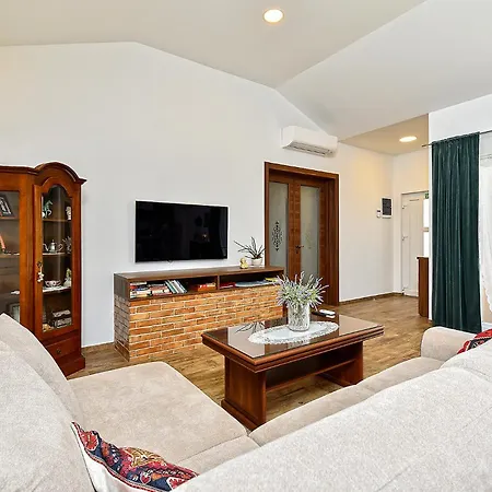 Olgica 2269 Holiday home