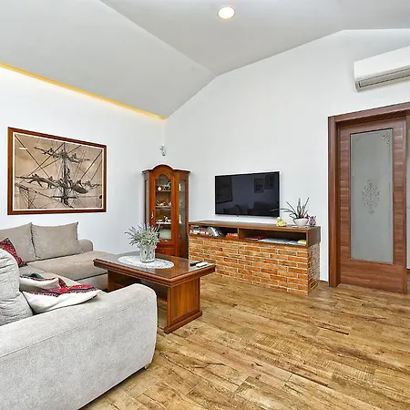 Ferienhaus Olgica 2269 Pula